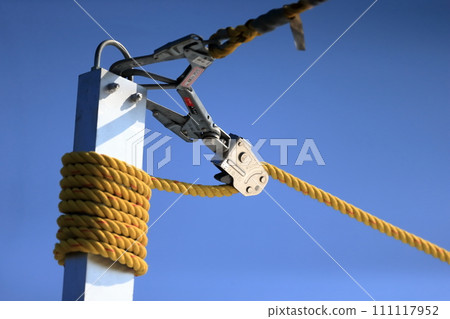 Main line and stanchion Main line and stanchion 111117952
