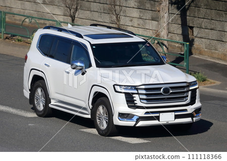 白色越野車 白色越野車 111118366