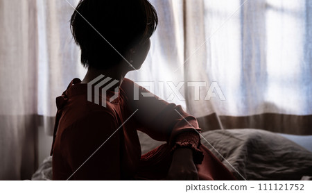 20多歲、30多歲女性的室內人像攝影。 111121752