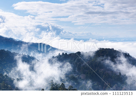 January 29, 2024 Nara Basin covered in a stunning sea of clouds, a sea of clouds drifting through the valleys of folded mountains, at the summit of Mt. Wakakusa January 29, 2024 Nara Basin covered in a stunning sea of clouds, a sea of clouds drifting through the valleys of folded mountains, at the summit of Mt. Wakakusa 111123513