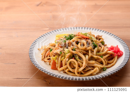 stir-fried udon  111125091