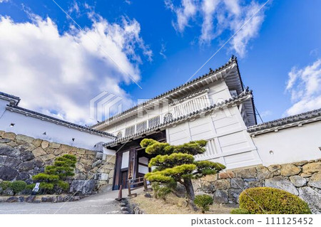 National Treasure Himeji Castle at Dusk Hishinomon Gate Himeji City, Hyogo Prefecture 111125452