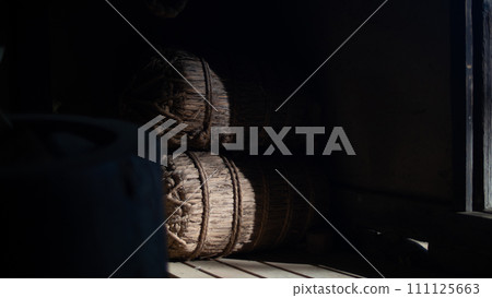 A bales A bales 111125663