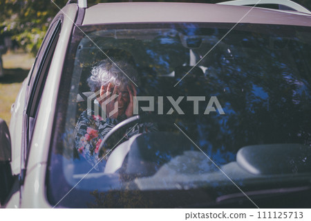 老人司機 111125713