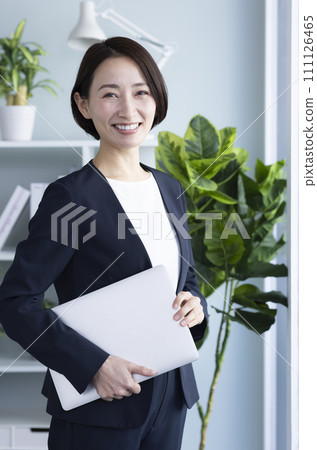 Beautiful working woman Beautiful working woman 111126465