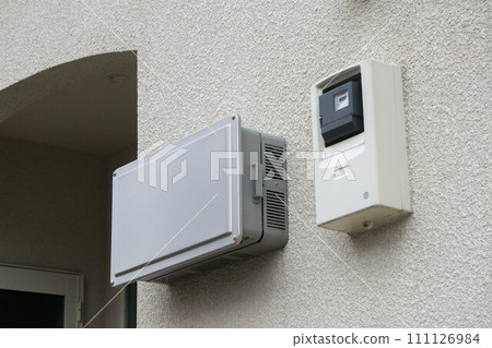 蓄電池壁掛式電錶 111126984