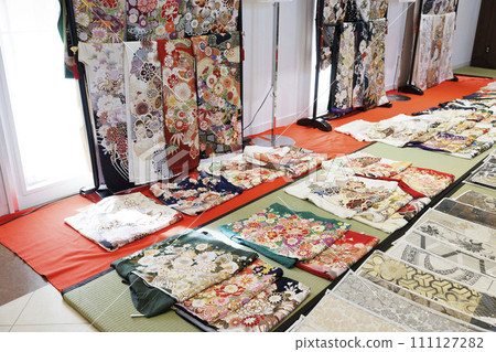 和服腰帶和 obijime obiage 和服商店和和服租賃的圖片 111127282