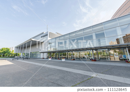 北海道札幌市 - 晴天時舉辦各種活動的札幌會議中心 北海道札幌市 - 晴天時舉辦各種活動的札幌會議中心 111128645