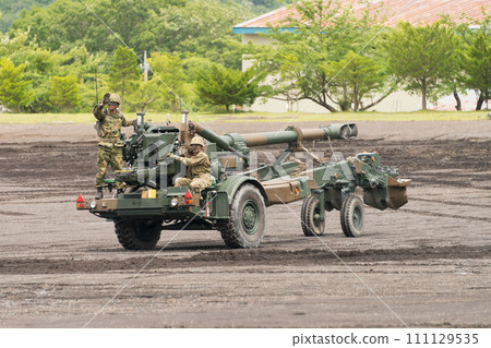 陸上自衛隊155公厘自走榴彈砲FH70 陸上自衛隊155公厘自走榴彈砲FH70 111129535