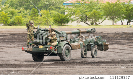 陸上自衛隊155公厘自走榴彈砲FH70 111129537