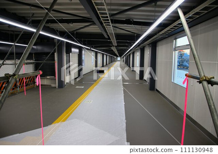 準備階段仍在繼續...高架階段通道「春日部站東口2樓連接通道」竣工 111130948