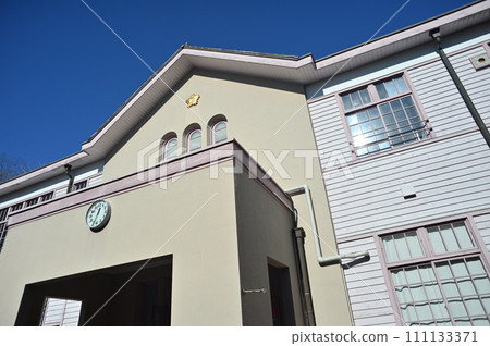 Former Fuchu City Junior High School building 111133371