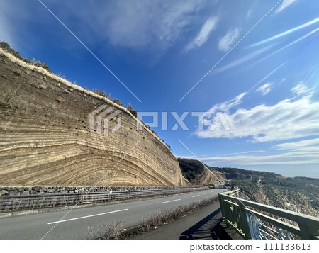 Important geological cross section of Izu Oshima and road around the island 111133613