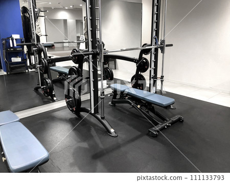 bench press (smith machine) bench press (smith machine) 111133793