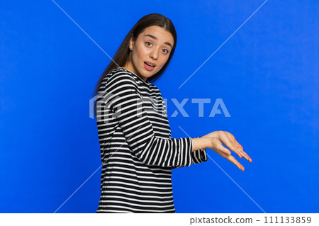 Woman raising hands asking what why reason of failure anti lifehacks ridicules disbelief irritation Woman raising hands asking what why reason of failure anti lifehacks ridicules disbelief irritation 111133859