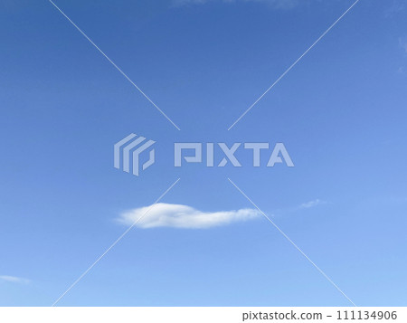 Summer blue sky and white clouds. Tokyo. 111134906