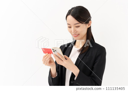 Young woman smartphone card Young woman smartphone card 111135405