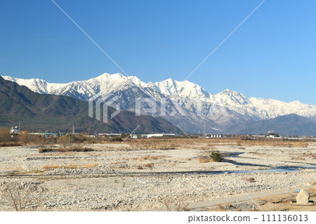 Azumino in early winter, Northern Alps seen from Takase Ohashi Bridge Azumino in early winter, Northern Alps seen from Takase Ohashi Bridge 111136013