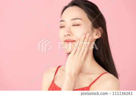 年輕女子亞洲美女肩部 111136261