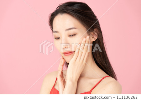 年輕女子亞洲美女肩部 111136262