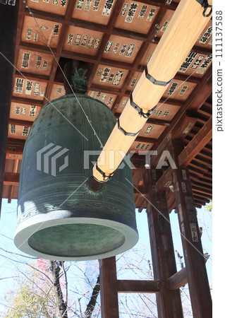 Temple bell, temple bell, New Year's bell 111137588