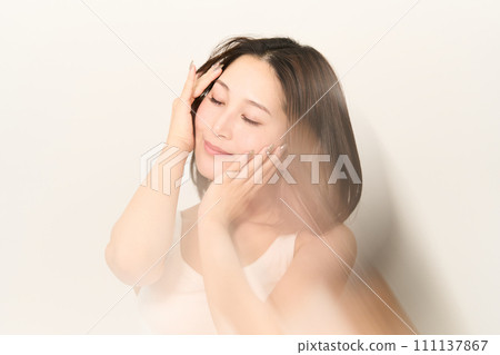 女性美女形象正面模糊 111137867