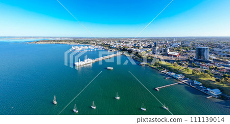 Geelong Waterfront and CBD in Australia Geelong Waterfront and CBD in Australia 111139014