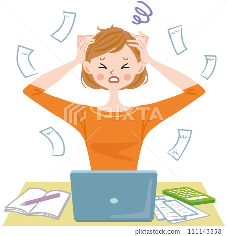 一個用電腦報稅的自由工作者,一本家庭帳本,還有一個埋頭苦幹的女人。 一個用電腦報稅的自由工作者,一本家庭帳本,還有一個埋頭苦幹的女人。 111143558