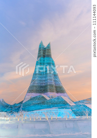 Harbin International Ice and Snow Sculpture Festival is an annual winter festival that takes place in Harbin, China. It is the world largest ice and snow festival. 111144093