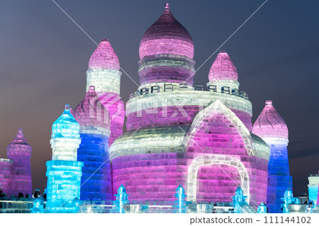 Harbin International Ice and Snow Sculpture Festival is an annual winter festival that takes place in Harbin, China. It is the world largest ice and snow festival. 111144102