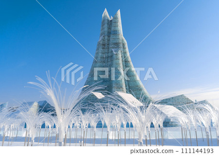 Harbin International Ice and Snow Sculpture Festival is an annual winter festival that takes place in Harbin, China. It is the world largest ice and snow festival. 111144193