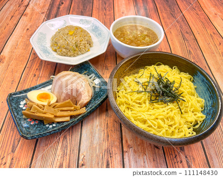 Tsukemen and fried rice 111148430