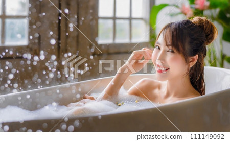 可愛的女人洗澡 111149092
