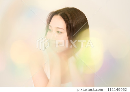 Female beauty image front blur Female beauty image front blur 111149962