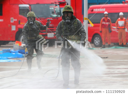 國民參與的NBC反恐訓練及陸上自衛隊特殊武器防護隊的淨化展示 111150920