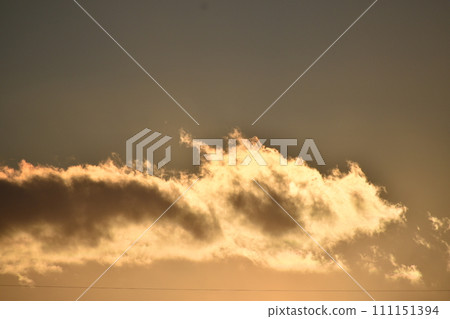 日落照亮的雲彩 111151394