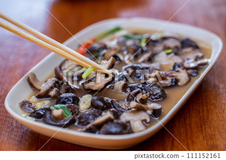 Shiitake Mushroom, Stir-Fried, Antioxidant, Bright, Close-up Shiitake Mushroom, Stir-Fried, Antioxidant, Bright, Close-up 111152161