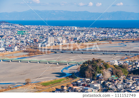 (Shizuoka Prefecture) Abe River and the cityscape of Shizuoka City seen from Maruyama Flower Garden (Shizuoka Prefecture) Abe River and the cityscape of Shizuoka City seen from Maruyama Flower Garden 111152749