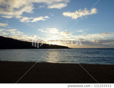 Sunrise over Hanauma Bay 111153313