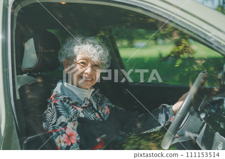 老人司機 111153514