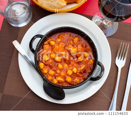 Stewed tripe callos with vegetables, garbanzo and chorizo Stewed tripe callos with vegetables, garbanzo and chorizo 111154633