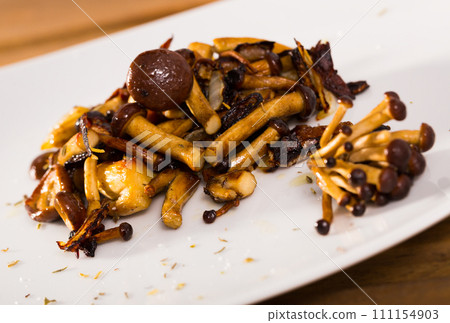 Fried wood mushrooms Fried wood mushrooms 111154903