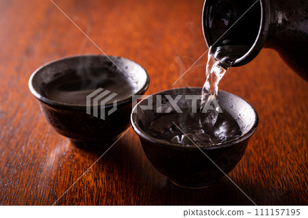 倒清酒 111157195