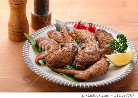Deep-fried chicken wings 111157764