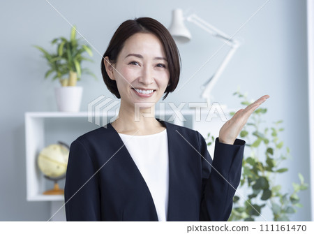 Beautiful working woman 111161470