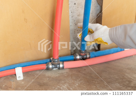 Renovation work water supply pipe hot water pipe Renovation work water supply pipe hot water pipe 111165337