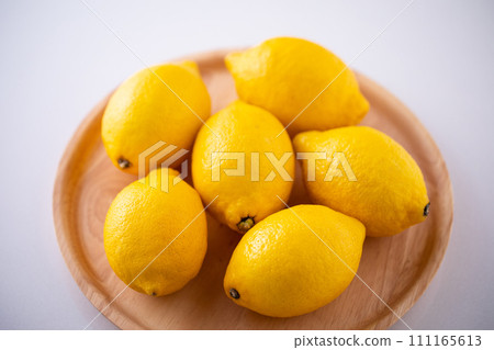 新鮮的檸檬 新鮮的檸檬 111165613