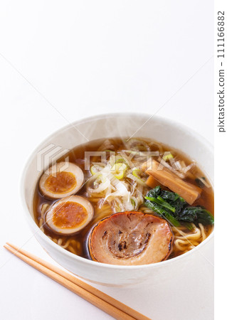 Eat soy sauce noodles 111166882