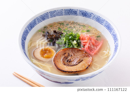 Eat pork bone ramen Eat pork bone ramen 111167122
