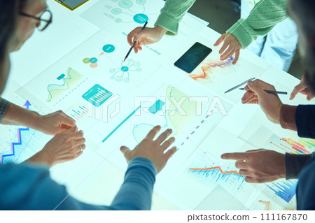 Startup information. Project managers, team leads checking analytics after launching rejects, working with KPI 111167870